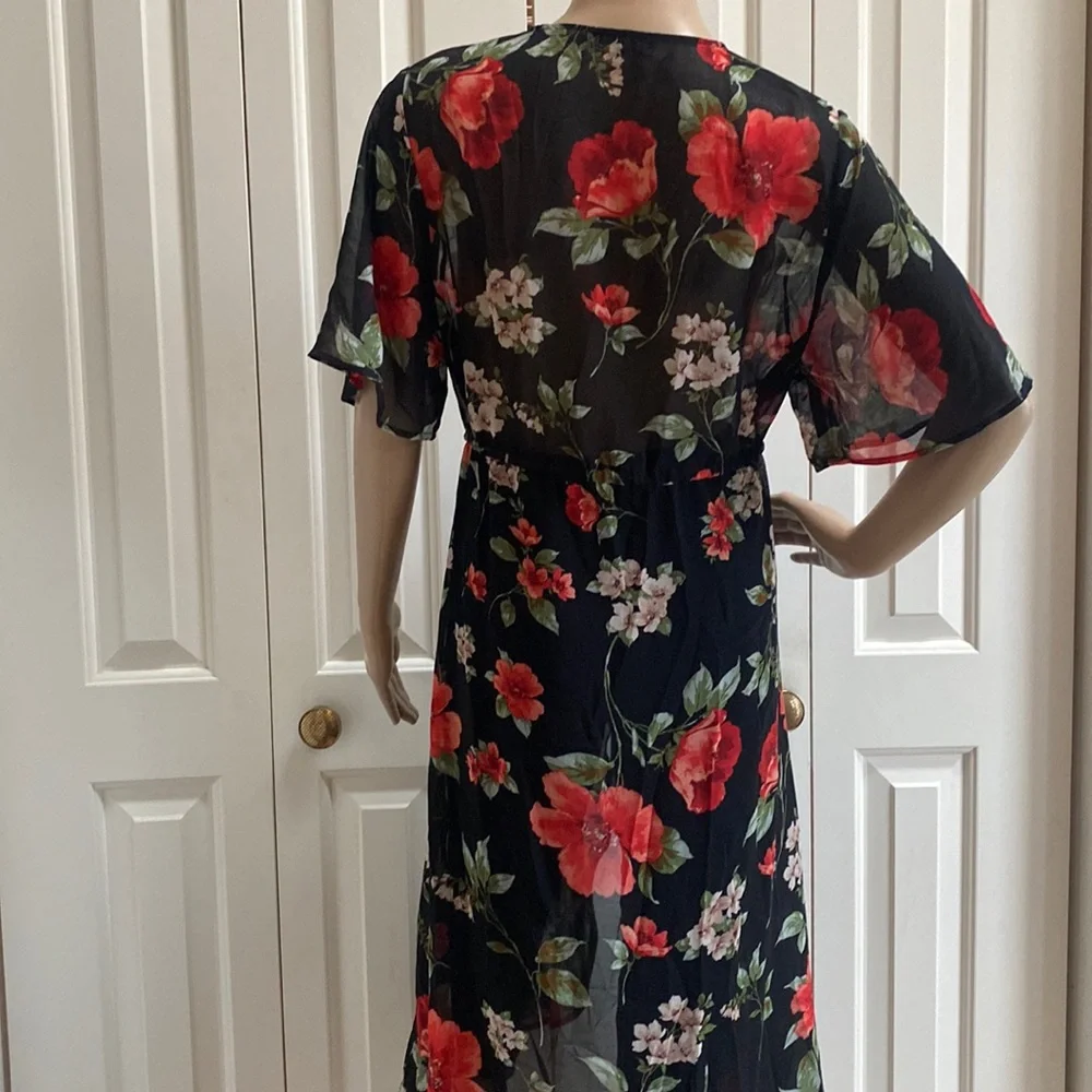Cure. Womens L Black Sheer Robe With Floral Pattern. So Pretty. Adjusted Tie - Picture 2 of 11